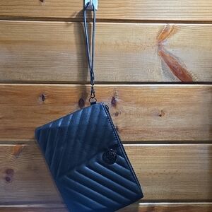 Unknown Brand Black Quilted Wristlet
